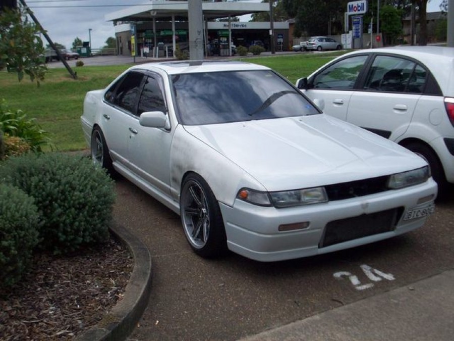 Nissan Cefiro roues Do Luck Double Six R18 9.5J ET15 225/45
