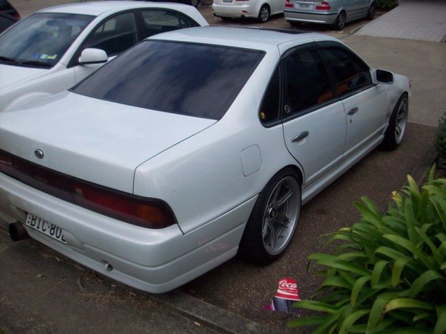 Nissan Cefiro roues Do Luck Double Six R18 9.5J ET15 225/45