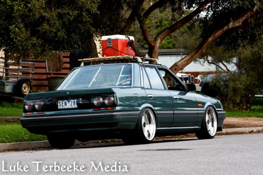 Nissan Skyline R31 диски Work Euroline DH R18 9J ET20 225/40 10J ET23 235/40