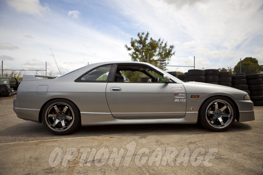Nissan Skyline R33 диски Rota Grid R18 9.5J ET30 245/40