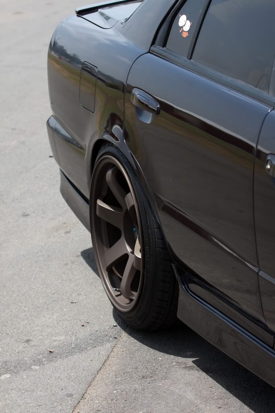 Nissan Skyline R34 диски Rota Grid R18 9.5J ET20 225/40 10J ET15 235/40 sedan 