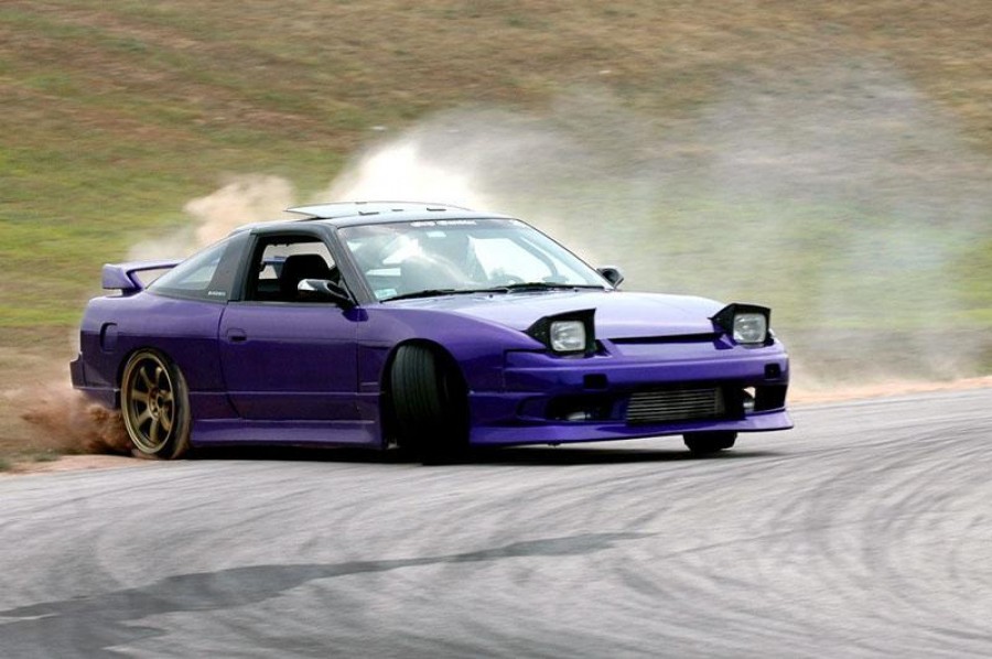 Nissan 180SX/200SX/240SX диски Rays Gram Light 57S Pro R17 9.5J ET12 235/40 R18