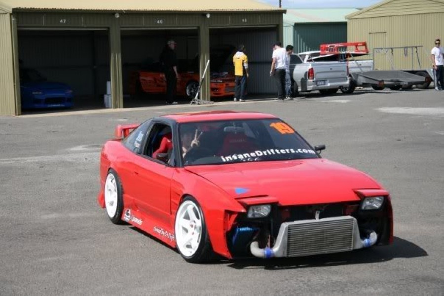 Nissan 180SX/200SX/240SX диски Bee R B5 R17 9J ET25 215/40 225/45