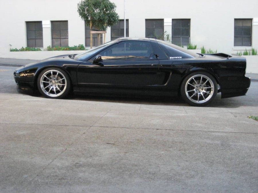 Acura NSX 1 generation. NA1, NA2 диски Advan Yokohama RZ R17 8J ET37 215/40 R18 10J ET35 275/35