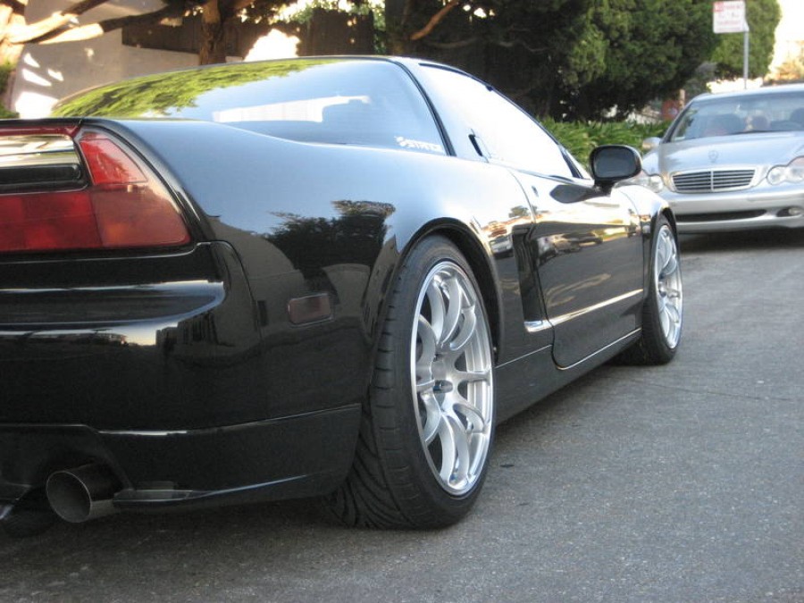 Acura NSX 1 generation. NA1, NA2 диски Advan Yokohama RZ R17 8J ET37 215/40 R18 10J ET35 275/35