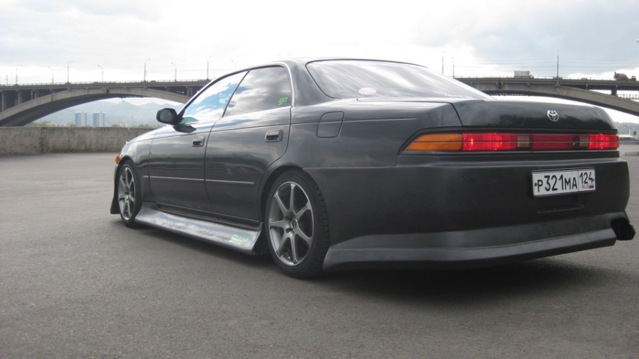 Toyota Mark II 90 диски AVS Model 7 DR 