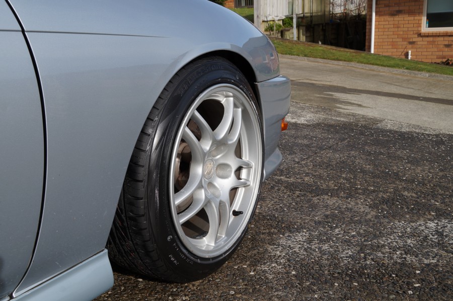 Nissan Silvia S14 диски OEM Nissan Skyline R33 GTR R17 9J ET30 225/45
