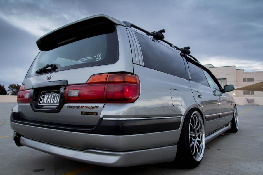 Nissan Stagea WC34 Series 1 диски Work Emotion 11R R18 9.5J ET2 235/40 ET12 225/40