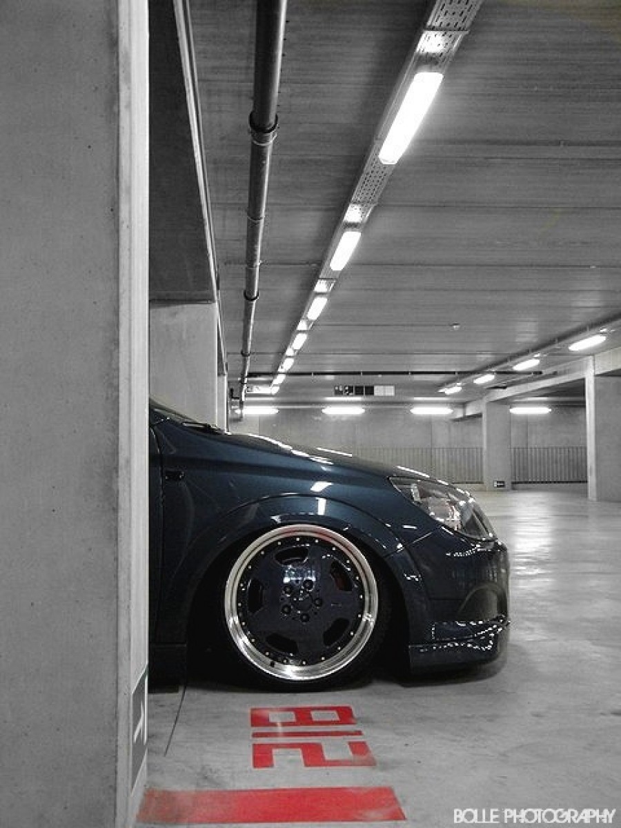 Opel Astra H диски BBS Mercedes AMG Aero II R18 8.5J ET44 215/35