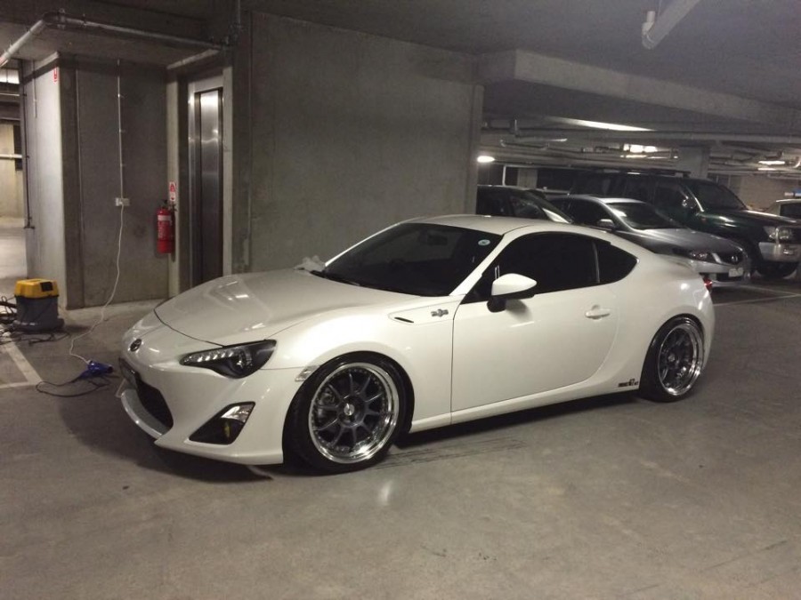 Scion FR-S диски SSR Professor SP3 R18 9J ET29 225/40 ET23