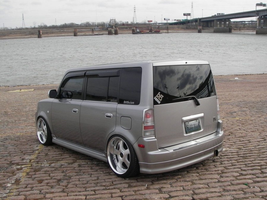 Scion xB диски Work Euroline FS R18 8.5J ET20 215/35 ET13