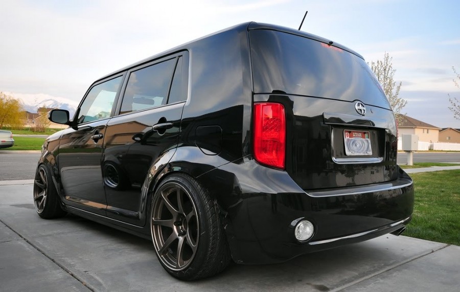 Scion xB диски MB Battle R18 9.5J ET15 225/40