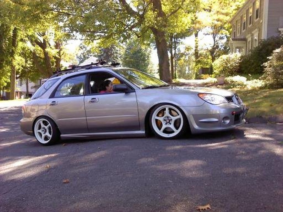 Subaru Impreza диски 5Zigen FN01R-C R17 8J ET35 205/40 Wagon 