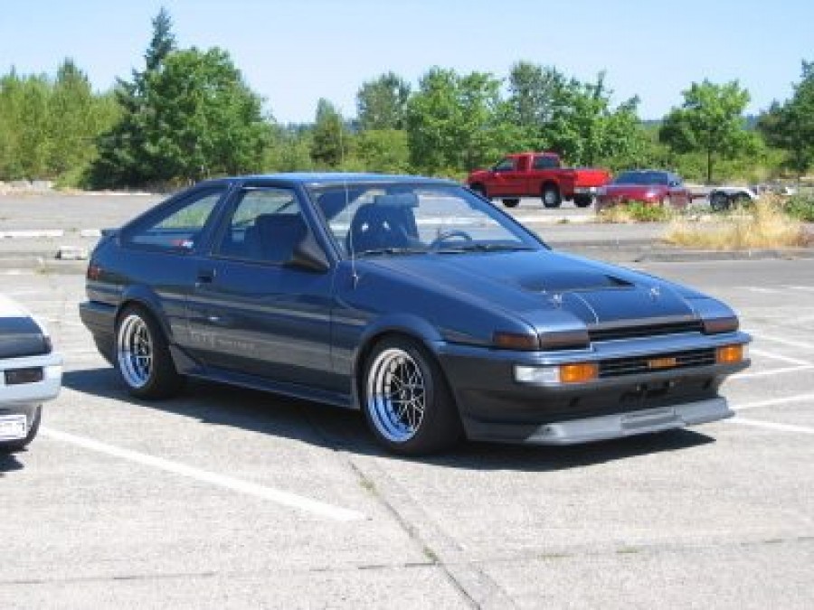 Toyota Corolla Levin AE85/AE86 диски Work Equip 03 R15 8J 195/50 ET-3 205/50