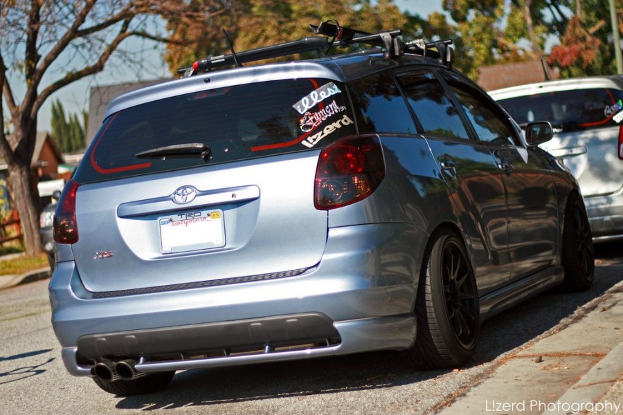 Toyota Matrix E130 диски Rota DPT R18 9J ET33 225/40 10J 245/40