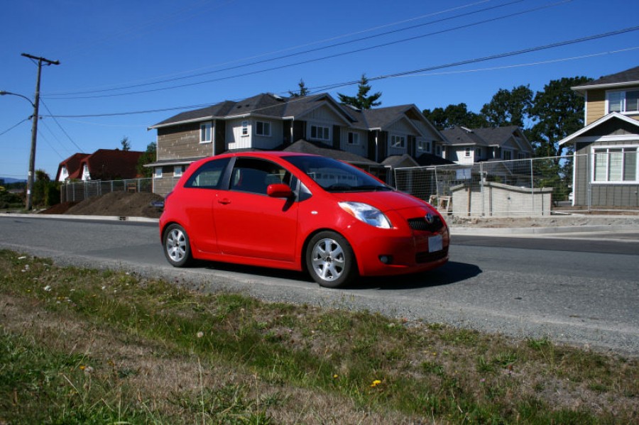 Toyota Yaris диски OEM Honda SIR R15 6J ET45 205/50