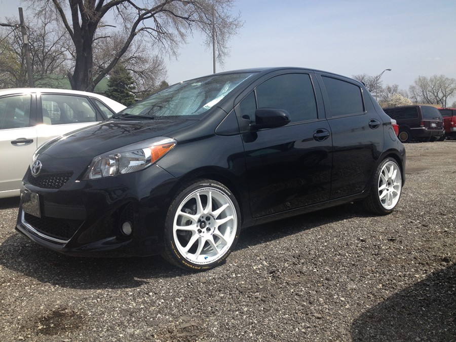 Toyota Yaris диски Work Emotion CR KAI R18 7.5J ET42 215/35 5 door 