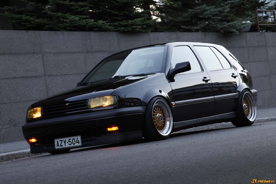 Volkswagen Golf MK3 диски BBS RS R16 8J ET11 195/40 10J 215/40