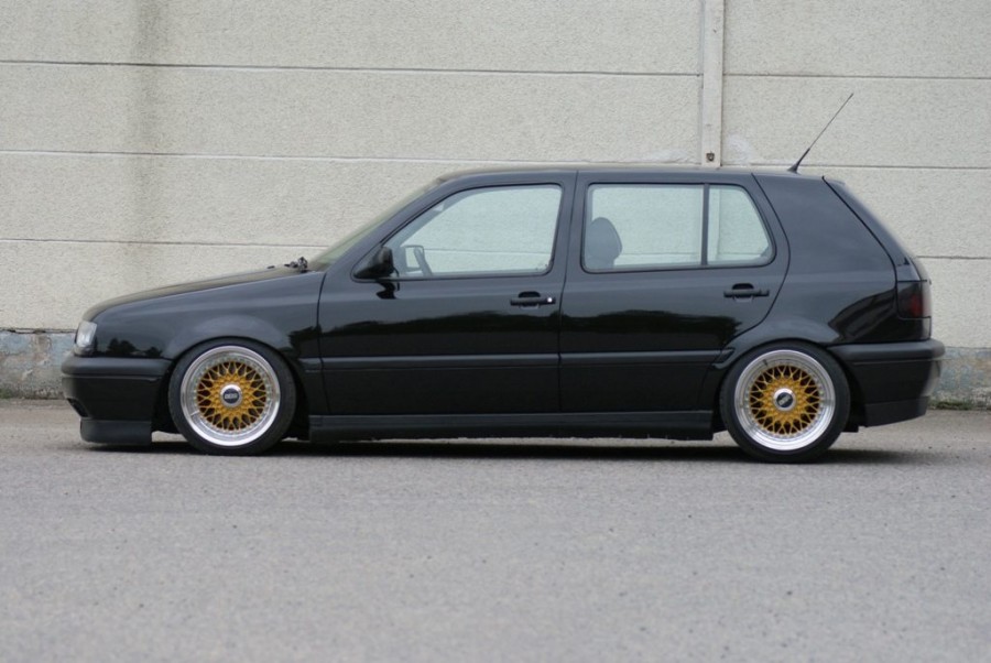 Volkswagen Golf MK3 диски BBS RS R16 8J ET11 195/40 10J 215/40