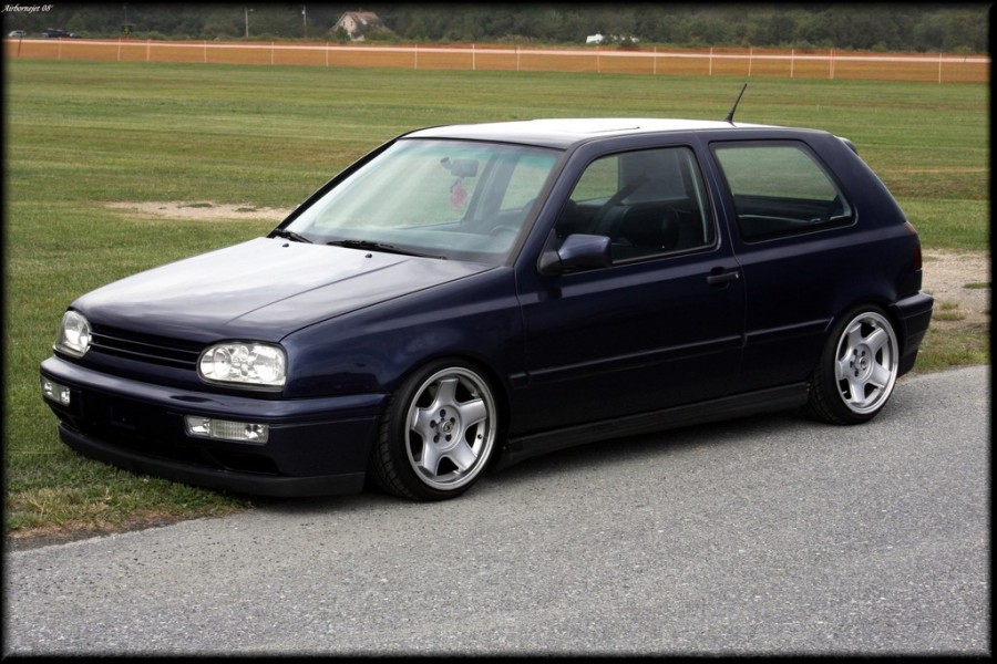 Volkswagen Golf MK3 диски Schmidt Modern Line Revolution R16 9J ET25 205/40 ET15