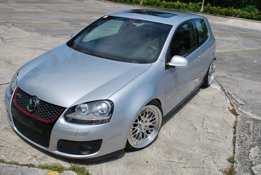 Volkswagen Golf диски CCW Classic R18 8.5J ET38 215/40 9.5J ET44 225/40