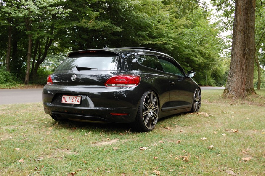 Volkswagen Scirocco 3 поколение диски OEM Audi Q7 R20 9J ET40 235/30