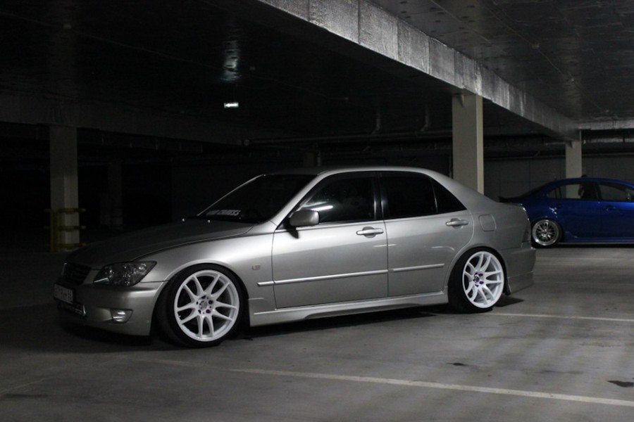 Toyota Altezza диски Work Emotion CR KAI R18 9.5J ET22 215/40 10.5J