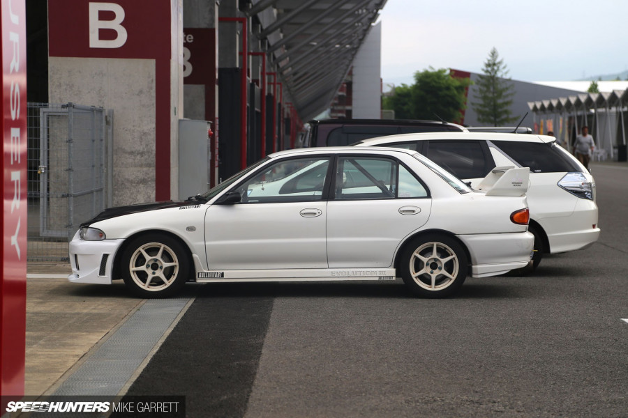 Mitsubishi Lancer Evolution III диски Buddy Club P1