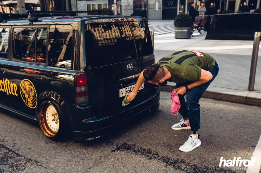 Scion xB диски Work Deerfield R16 9J 195/40
