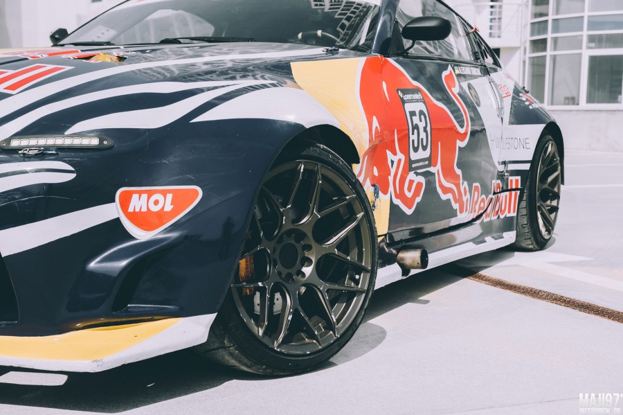 Nissan 350Z диски japan racing JR18 RedBull 