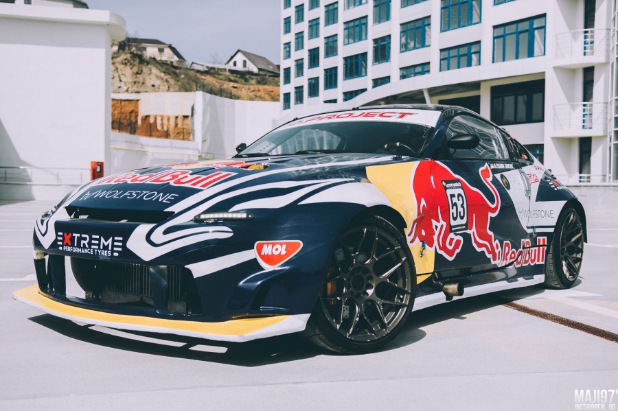 Nissan 350Z диски japan racing JR18 RedBull 