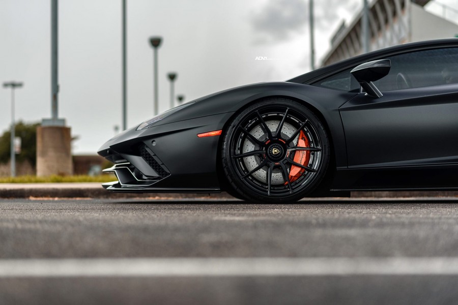 Lamborghini Aventador диски ADV.1 M.V2 CS R20 9J R21 12.5J