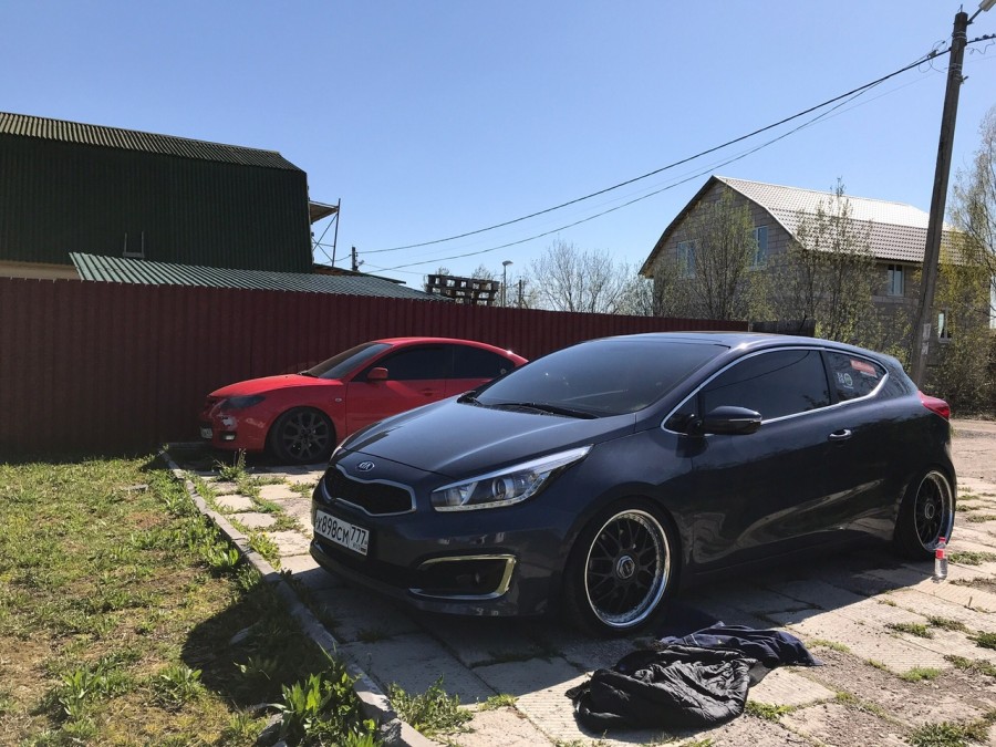 Kia Ceed ED диски Zauber Mesh R18 8J ET40 9J
