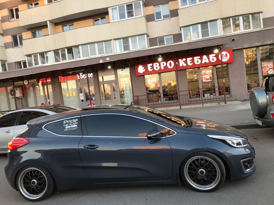 Kia Ceed ED диски Zauber Mesh R18 8J ET40 9J
