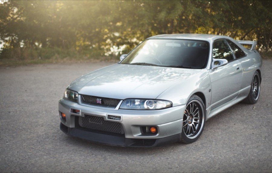 Nissan Skyline GT-R R33 диски Rays Volk Racing RE30 R18 9.5J ET15 265/35