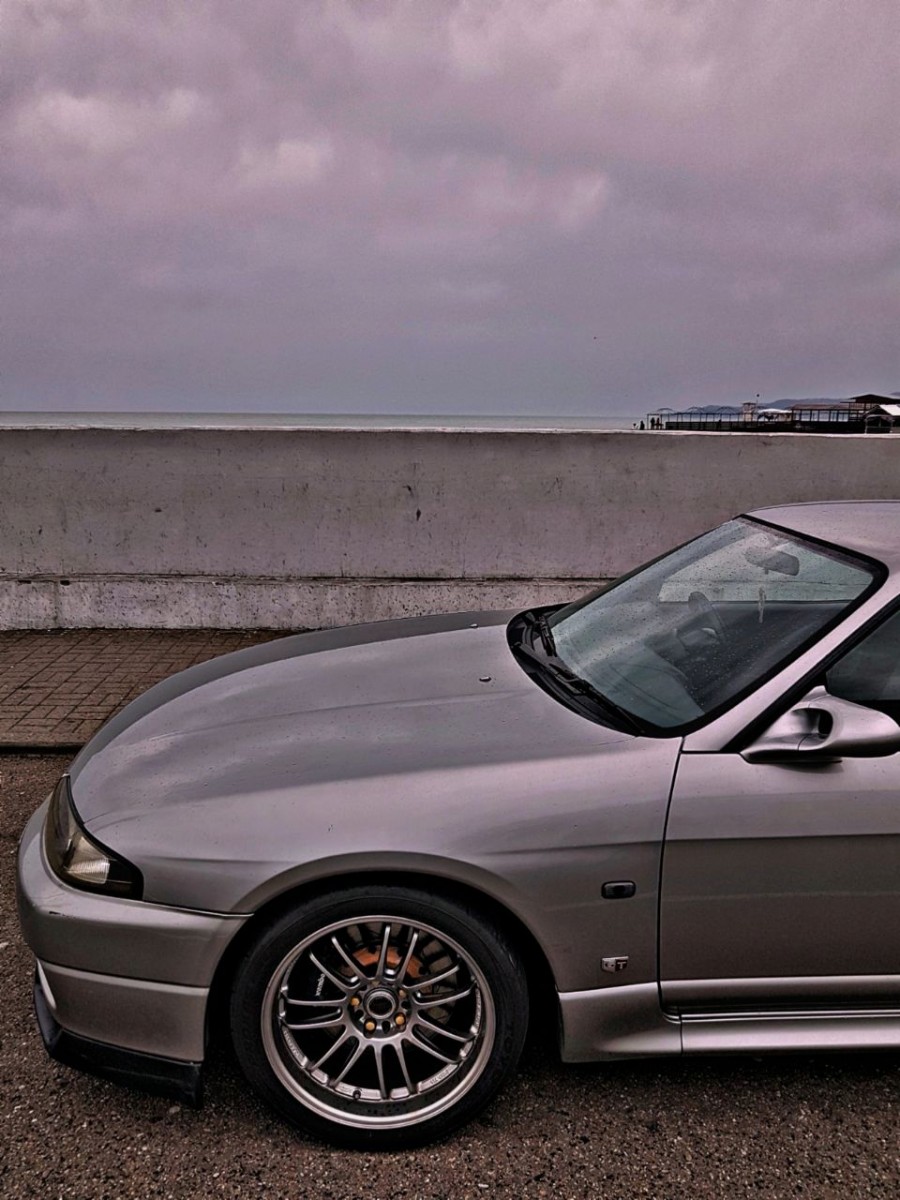 Nissan Skyline GT-R R33 диски Rays Volk Racing RE30 R18 9.5J ET15 265/35