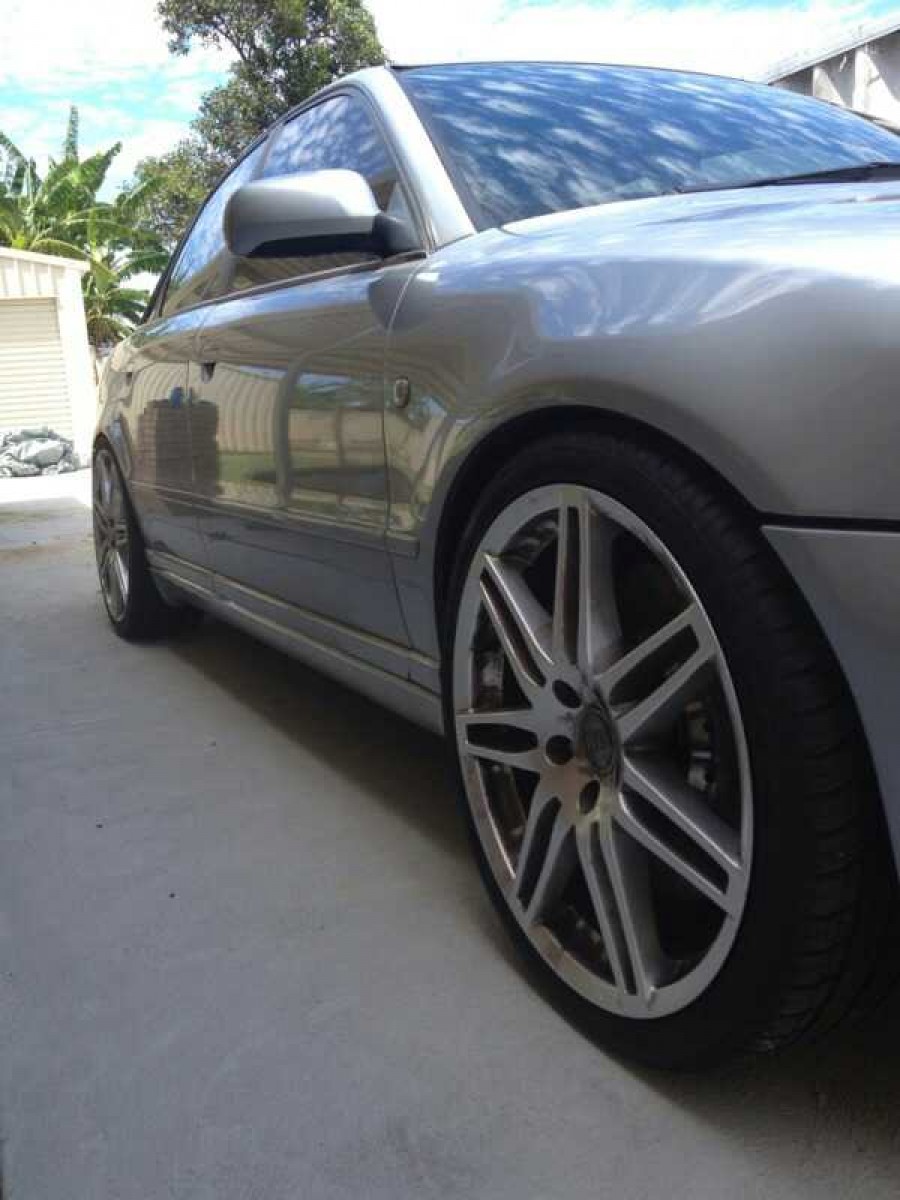 Audi A4 B5 диски OEM Audi RS4 R19 8J ET25 235/35