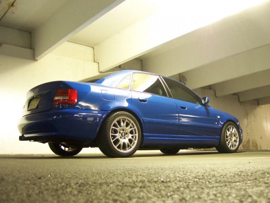 Audi A4 B5 диски BBS CH R17 8.5J ET35 245/40