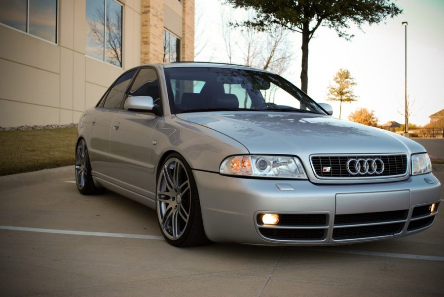 Audi A4 B5 диски Stratmosphere RS4 R19 8.5J ET45 225/35