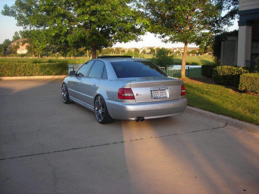 Audi A4 B5 диски Stratmosphere RS4 R19 8.5J ET45 225/35