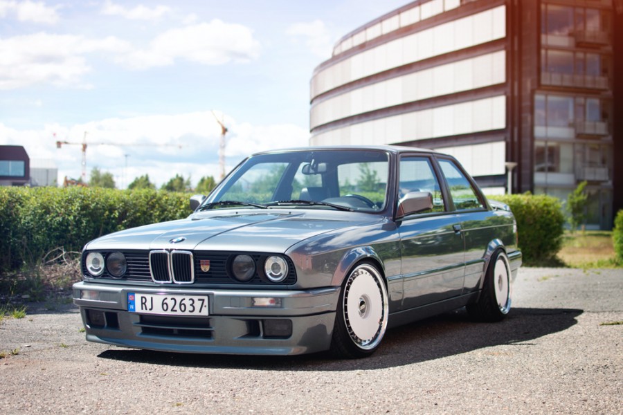 BMW 3 series E30 диски BBS Turbofan R17 8J ET5 195/40 9.5J ET7 215/40