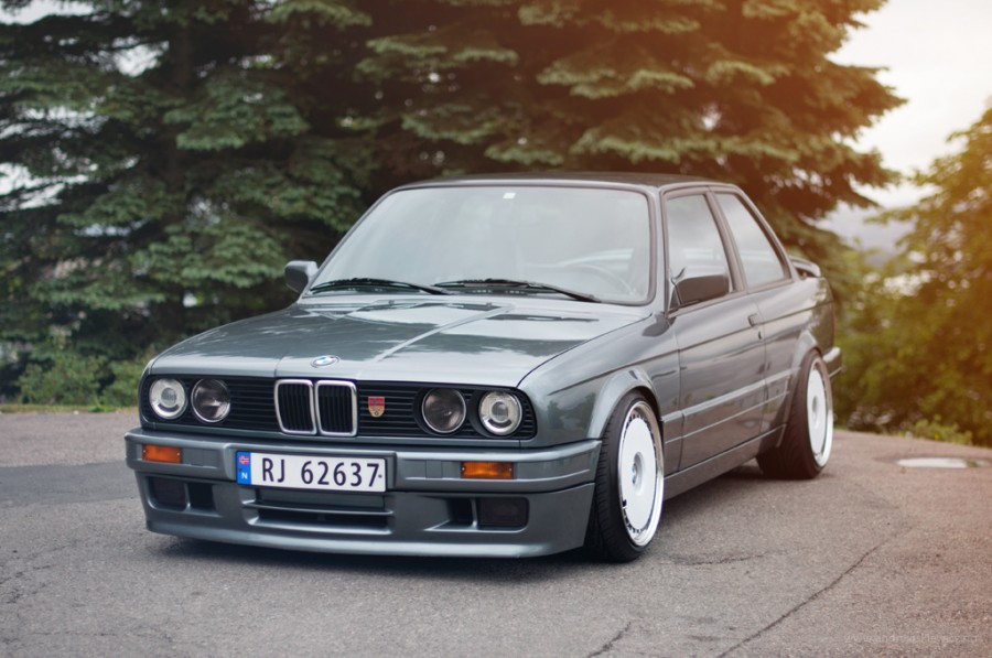 BMW 3 series E30 диски BBS Turbofan R17 8J ET5 195/40 9.5J ET7 215/40