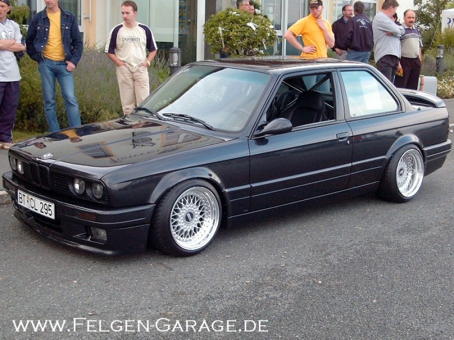 BMW 3 series E30 диски BBS RS1 R16 9.5J ET4 215/40 11J ET21 245/35