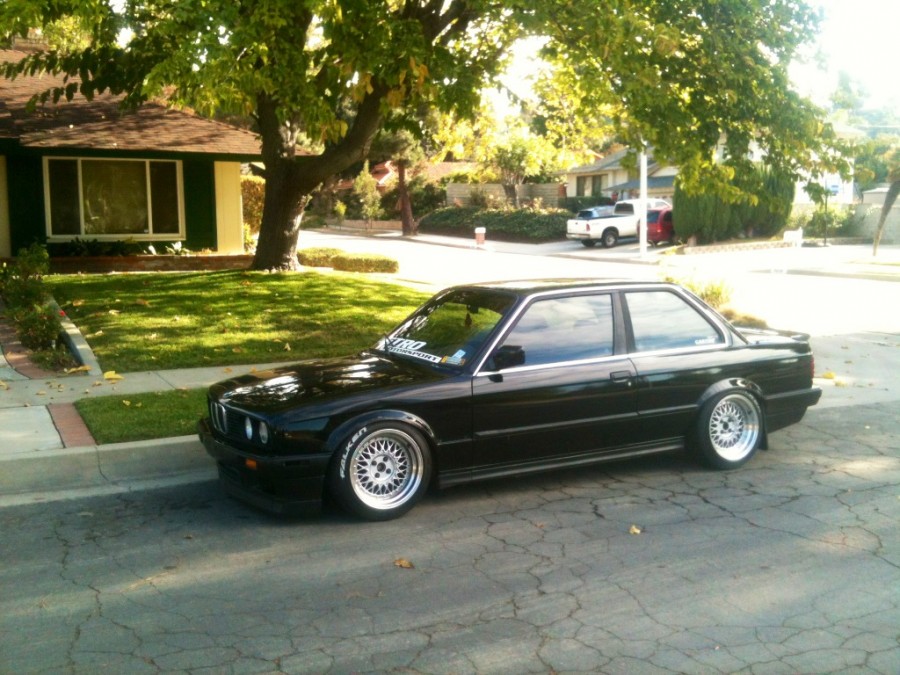BMW 3 series E30 диски ESM 002R R16 9J 215/45 ET10