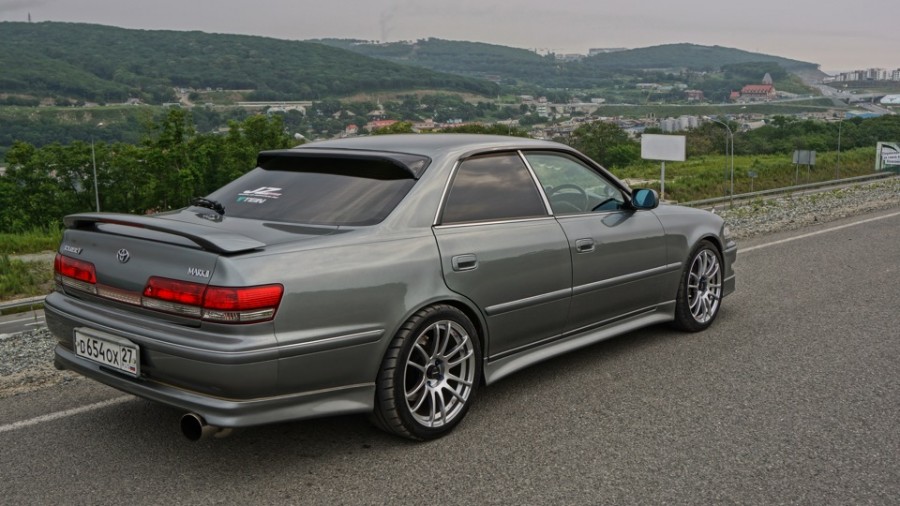Toyota Mark II 100 диски Lenso Venom 2
