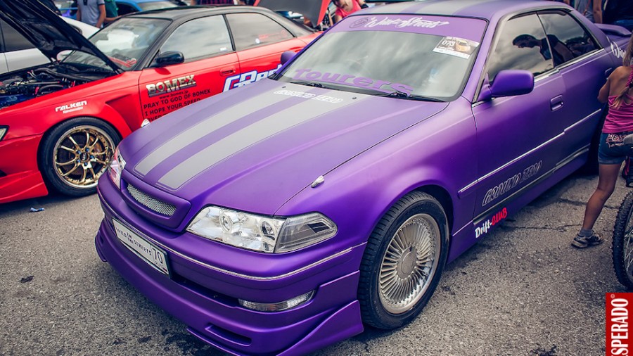 Toyota Mark II 100 диски Desmond Verse R17 ET17