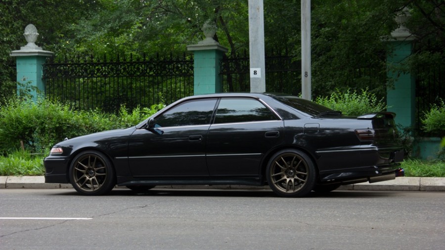 Toyota Mark II 100 диски Work Emotion CR Kiwami R18 8.5J ET30 9.5J ET38