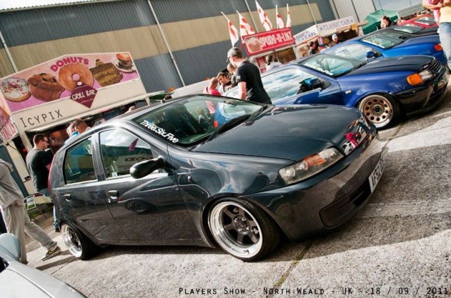 Fiat Punto диски Rota Grid V R15 8J 165/50