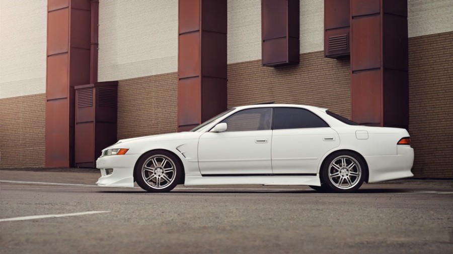 Toyota Mark II 90 диски Work Varianza T1S R18