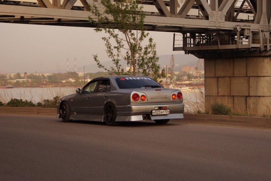 Nissan Skyline R34 диски M2 Hanbai DT-05 R18 9.5J ET20 225/40 10J ET30 245/40
